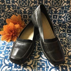 Easy Spirit Margo Black Slip Ons Size 8N G01